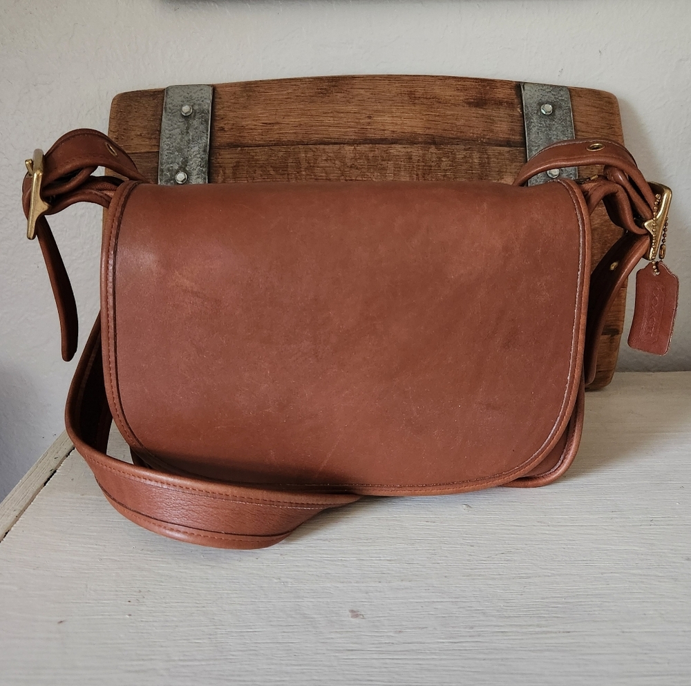 Gorgeous Vintage 90s Coach Patricia's Legacy Crossbody Bag 9951 British Tan